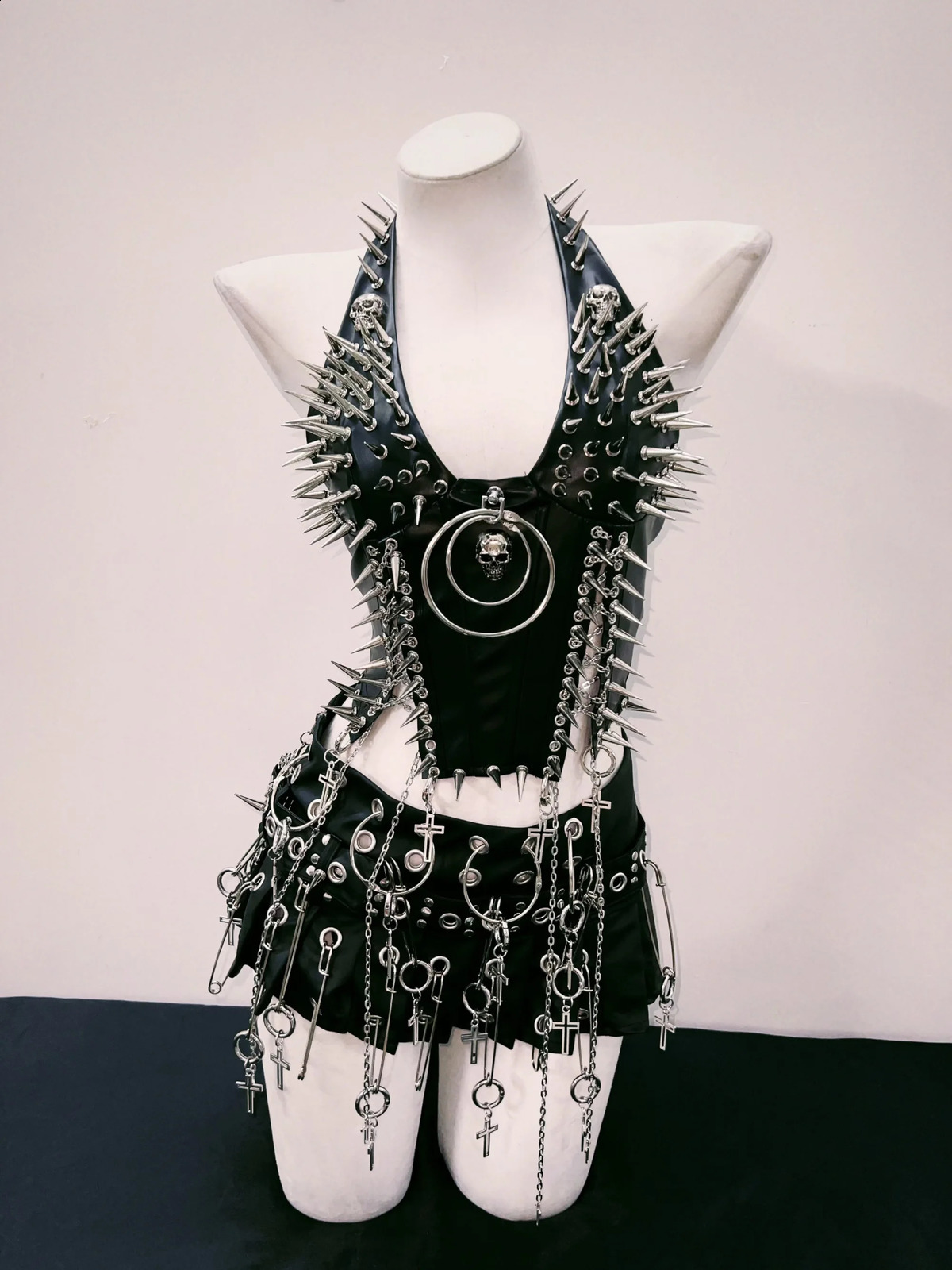 bustier top y2k fashion y2k clothes y2k crop top gothic clothes y2k top Rivets Tank Tops Skull top vintage tops gothic tank tops 250319