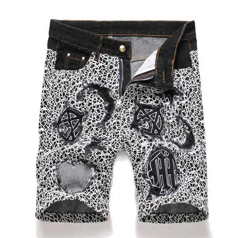New Summer Loose Straight Leg Mens Denim Shorts Trend Embroidered Spider Web Personalization and Versatile Casual Mid Waist Shorts W250319
