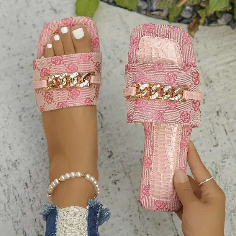 New Summer Outdoor Beach Flat Sandals Trend Brand Designer Slippers Big Size Slides Women