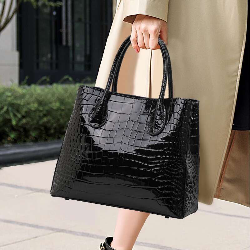 Aidrani Genuine Leather Women's Handbag, Light Crocodile Patterned Large Capacity Cowhide Bag, Black Square