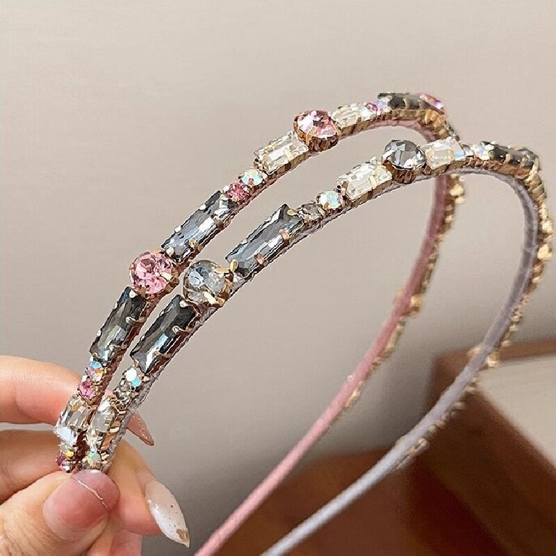 Luxurious Wedding Accessory: Ladies' Zircon-Embellished Headband with Iridescent Gemstone Adornment