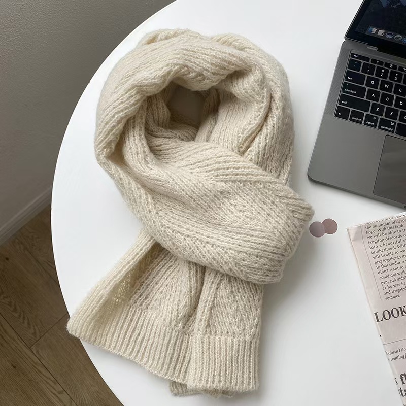 K175 2024 new Klein blue atmosphere scarf women autumn and winter shawl thickened Korean trend all-match neck scarf wholesale