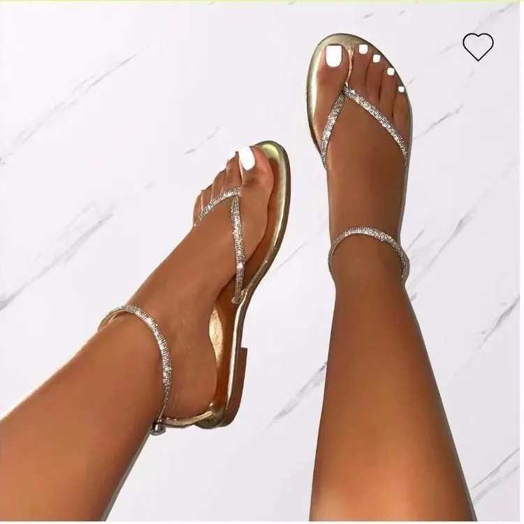 New Arrival New Rhinestone Decor Toe Post Thong Flip-flops Women Slides Outdoor Non-slip Beach Sandals Summer New Women Slippers T250318