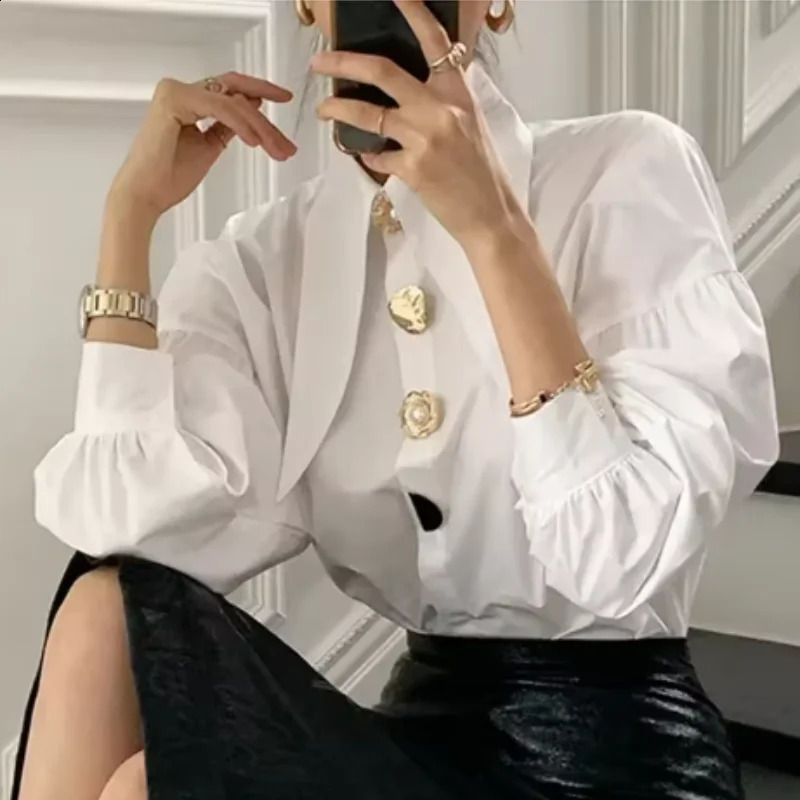 Fashionable and elegant womens white shirt fashionable matching office loose top Korean trend long sleeved 250318