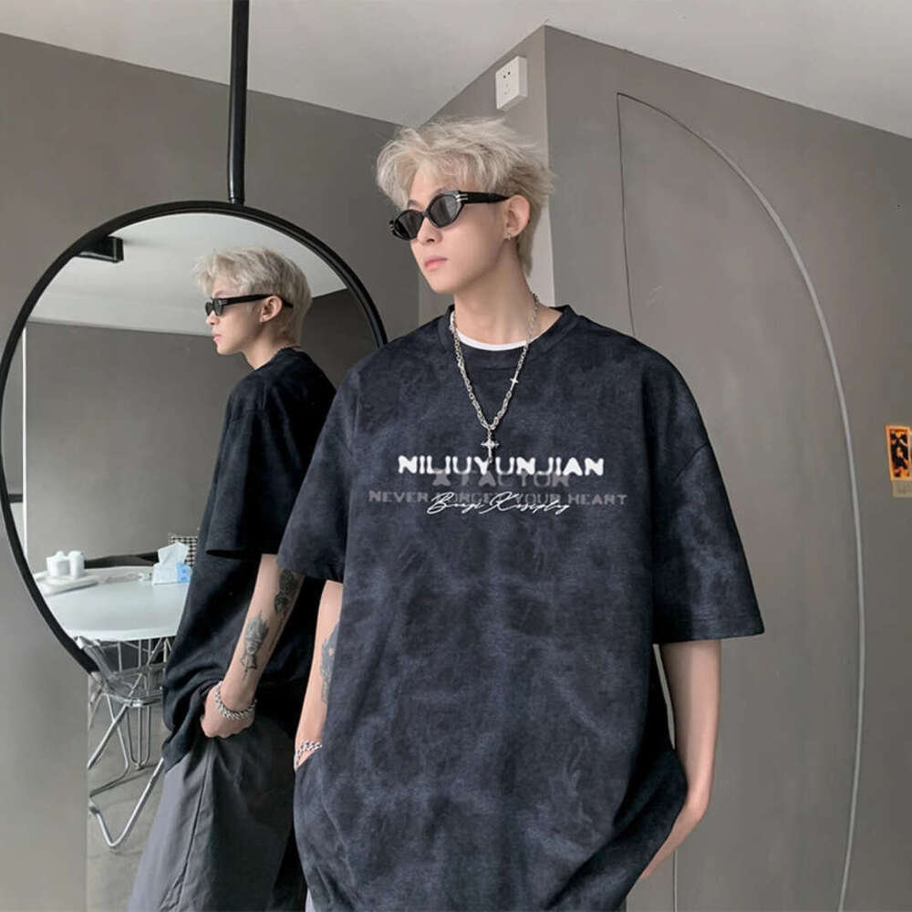 American tie dye short men in the summer of 2025, new style, cool and trendy brand, loose half sleeved T-shirt for teenagers