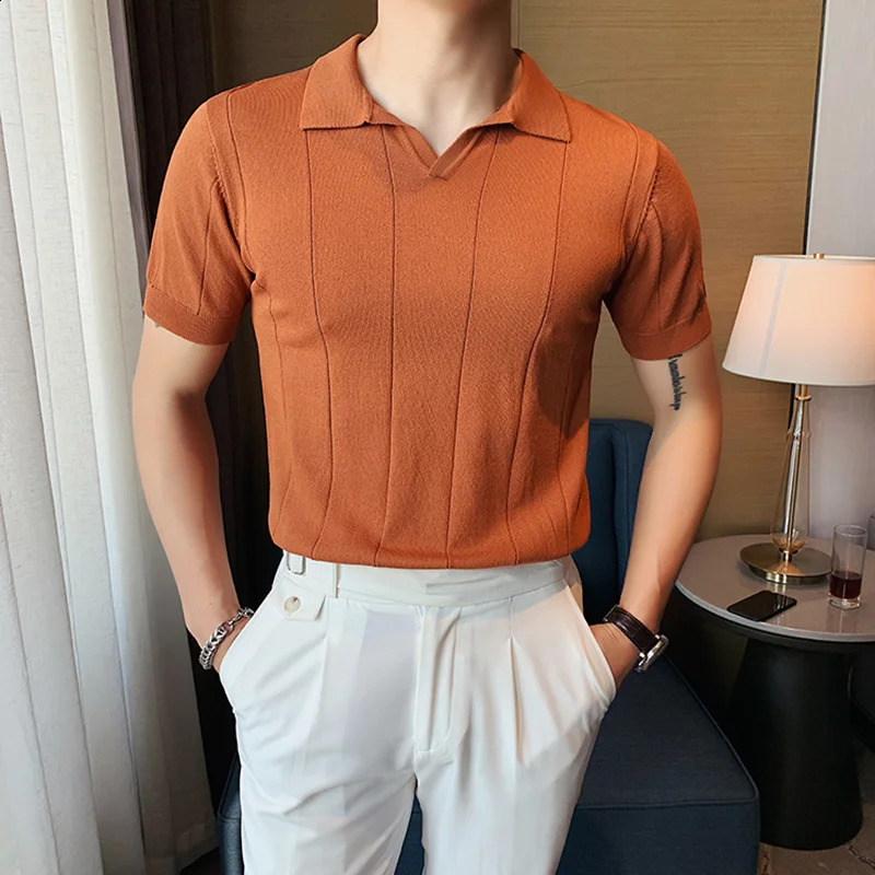 British style V-neck polo shirt mens summer short sleeved knitted tee fashion lapel solid color slim fit business casual polo 250318