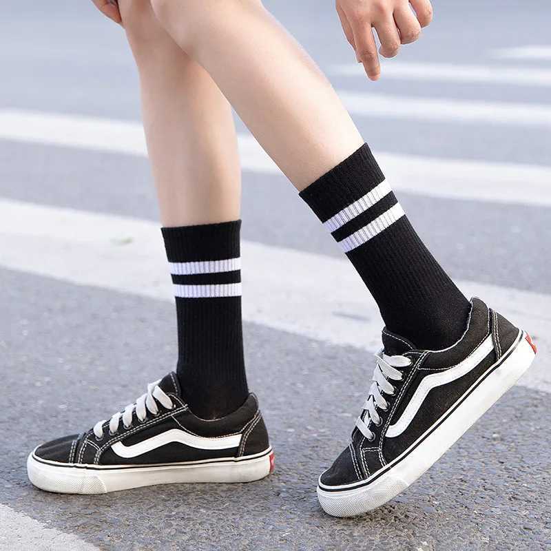 Youth sports tube socks autumn and winter new black couple mens socks long street hip-hop white ins tide socks X250319