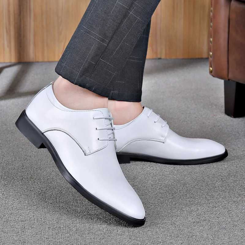 Real leather lace mens business formal leather shoes mens low cut Korean performance shoes mens wedding shoesXJ250319