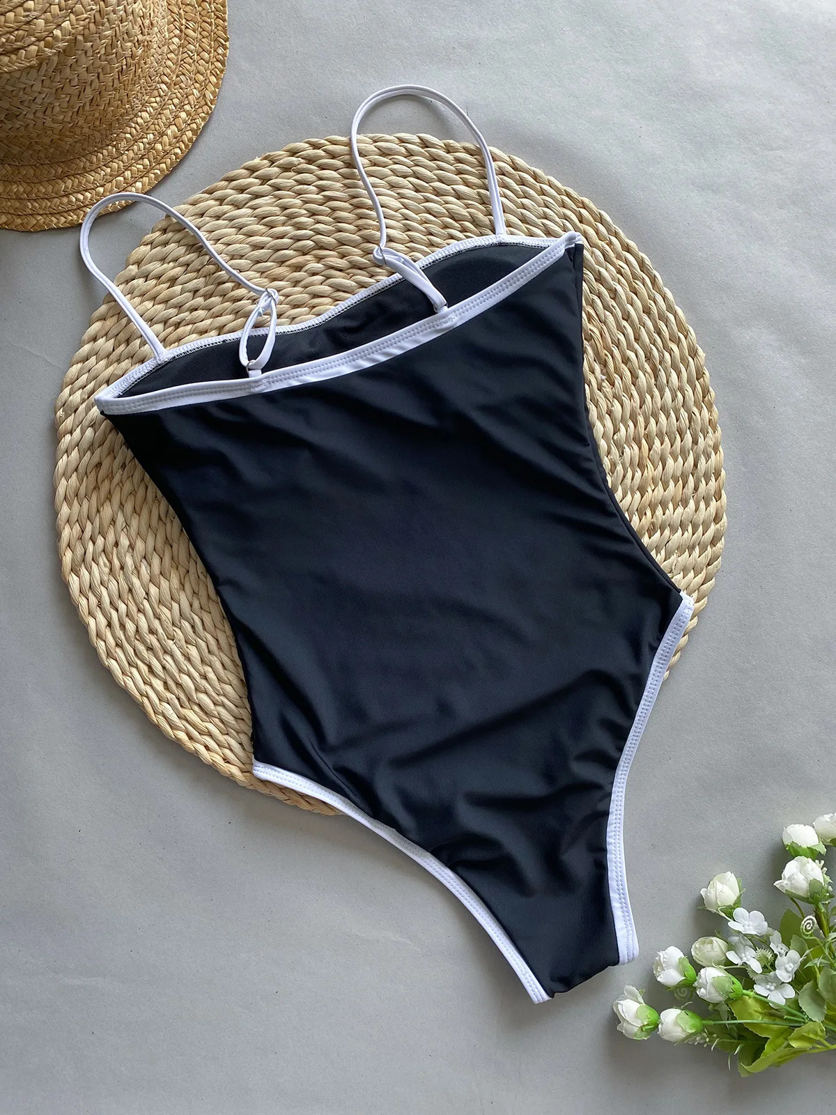 2024 Vintage Swimsuit Retro Swimwear Womens Swimsuit Bandeau Bathing Suit Beachwear Monokini Female Swimming Suits 250317