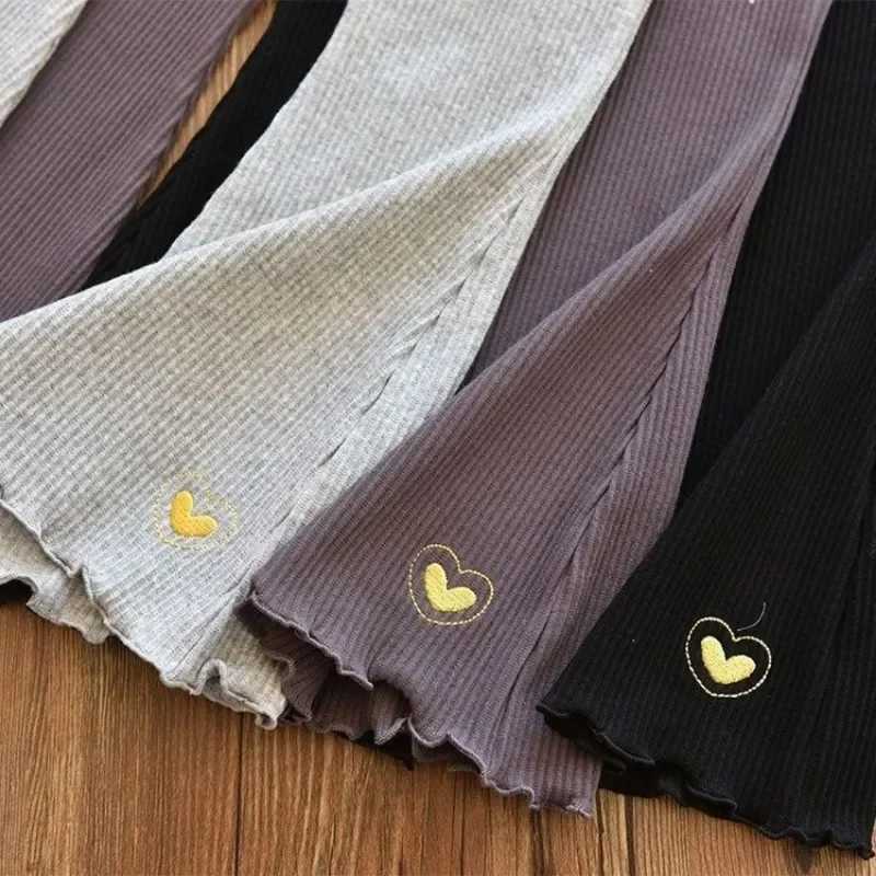 Childrens girl Flare Legging 2024 new arrival childrens casual elastic pants heart-shaped embroidery slim Leggins baby girl summer pantsT250318