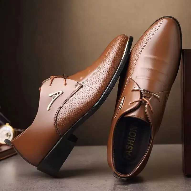 Black brown social shoes mens Pointed Toe mens formal shoes Italian official denim leather casual new gentleman set shoesXJ250319