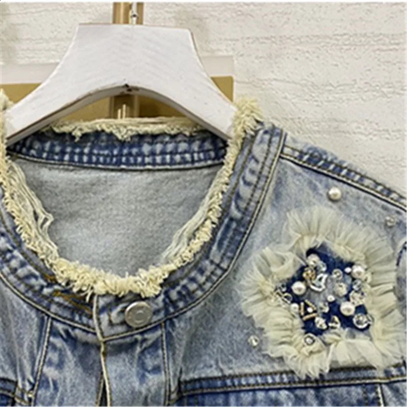 Womens denim jacket spring/summer heavy industry beaded denim jacket fashionable O-neck short dress womens clothing 250317
