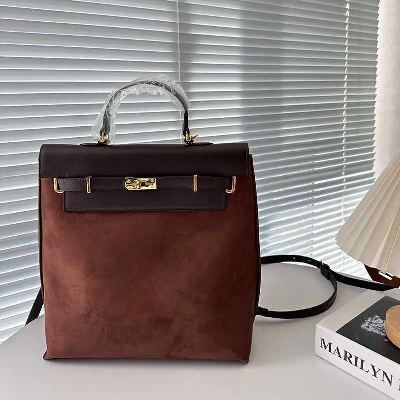 Back Pack Mini Designer Backpack For Woman Bookbag Autumn Winter Shoulder Girls School Bag Suede Rucksack Designers Backpacks