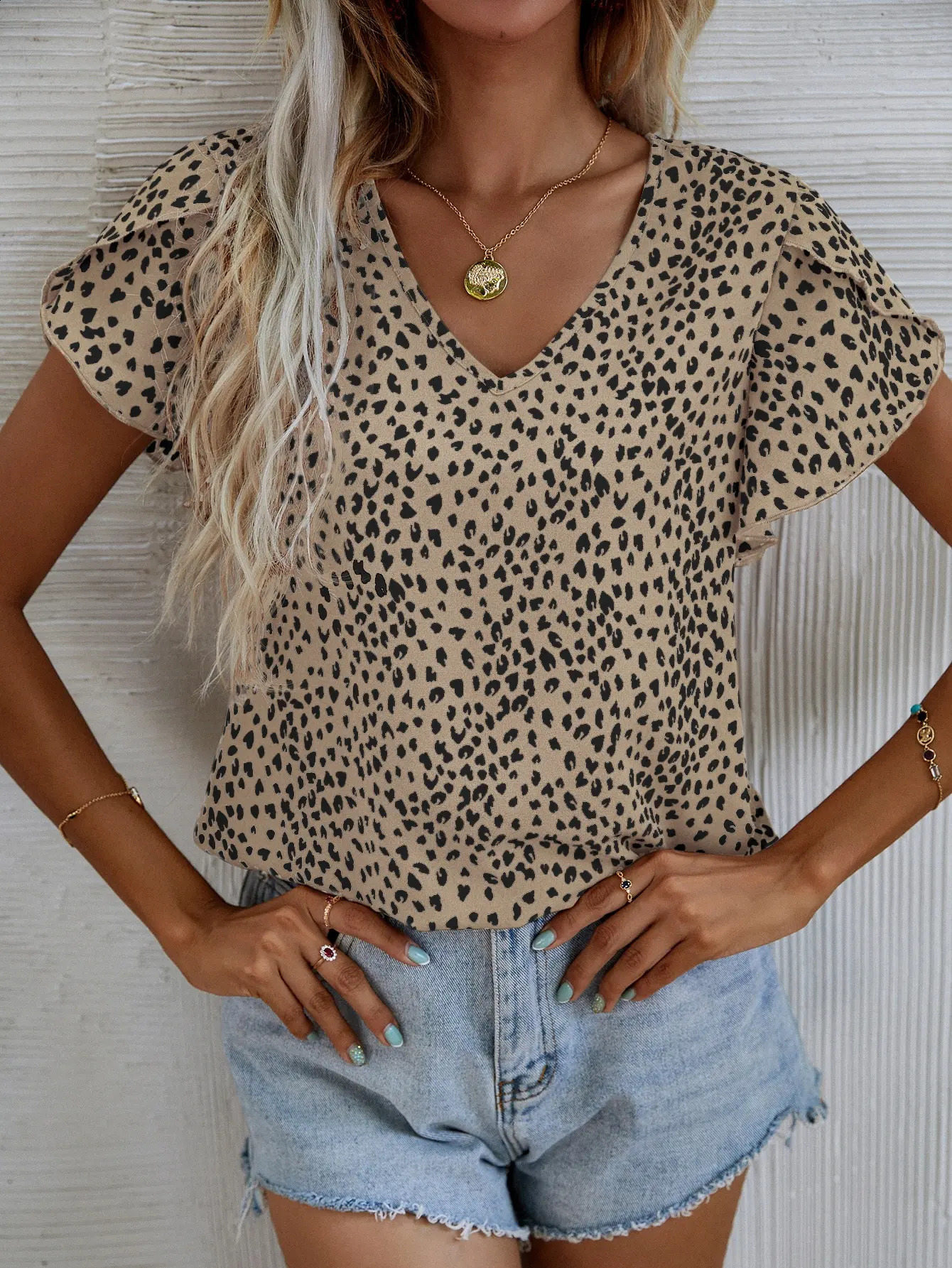 Stylish and elegant womens shirt small Vneck short sleeve petal pleated lace full body print woven casual 250319