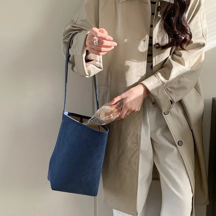 Womens bucket bag matte leather womens shoulder bag retro suede womens large hand bag bolsos winter composite bag bolsas 250317