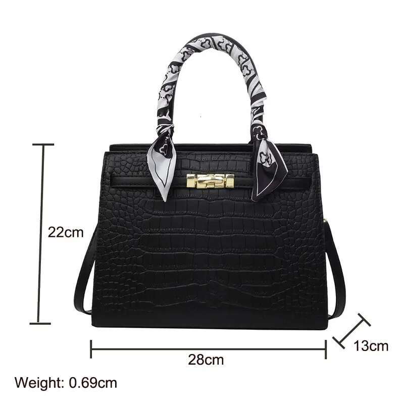 New Women s Large Capacity Slant Shoulder leisure Bridal Wedding Red Handbag Casual Fashion PU Leather Bag Designer Women trend s Trendy Shoulder Bag