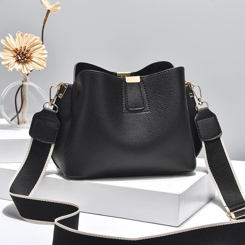 2023 Solid Color PU Leather Womens Handbag Fashion Bucket Bag Broadband Shoulder 250317