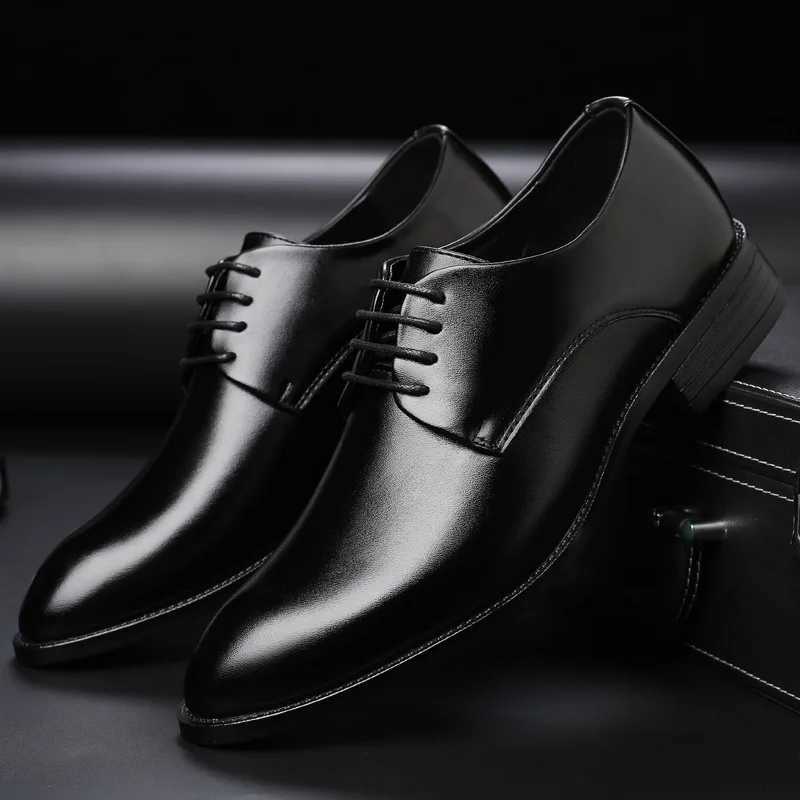 Mens breathable leather shoes formal business shoes Pointed toe lace wedding shoes mens plus size mens shoesXJ250319