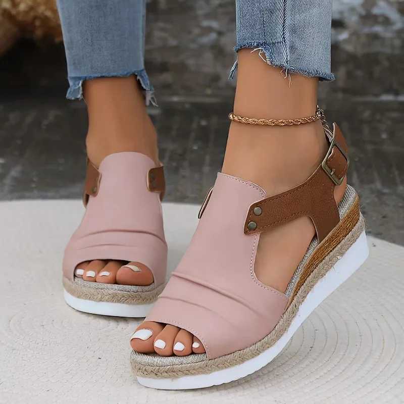 New Arrival Womens Wedge Sandals New Summer Lightweight Womens Platform Casual Sandals Womens Beach Luxury Designer Sandals T250318