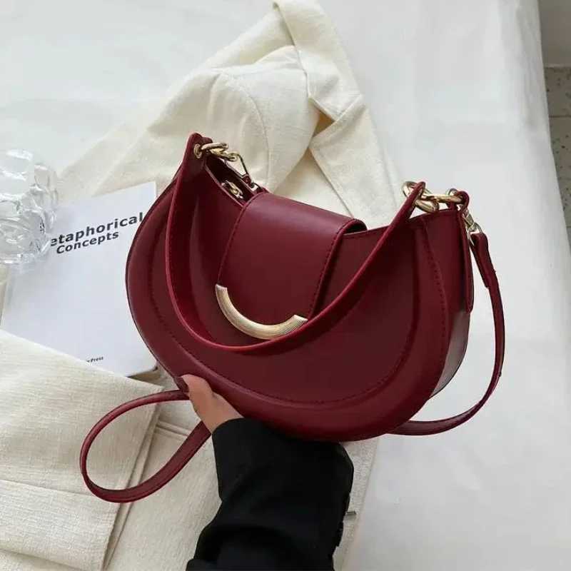 New Arrival Armpit Shoulder Womens Side Bag Designer Trend Leather Small Underarm Cross Body Womens Handbag and Wallet Bag T250318