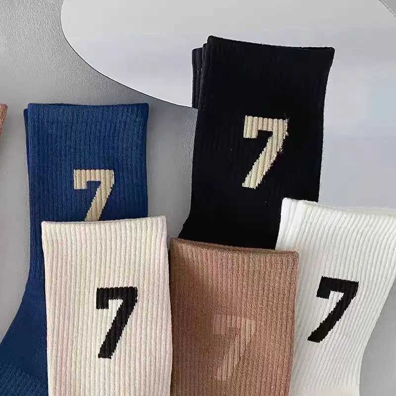4PCS New 1977 Sock Sports Skateboard Leisure Sock European hip-hop Fashion Personality Male Alphabet Socks Couple socks X250319