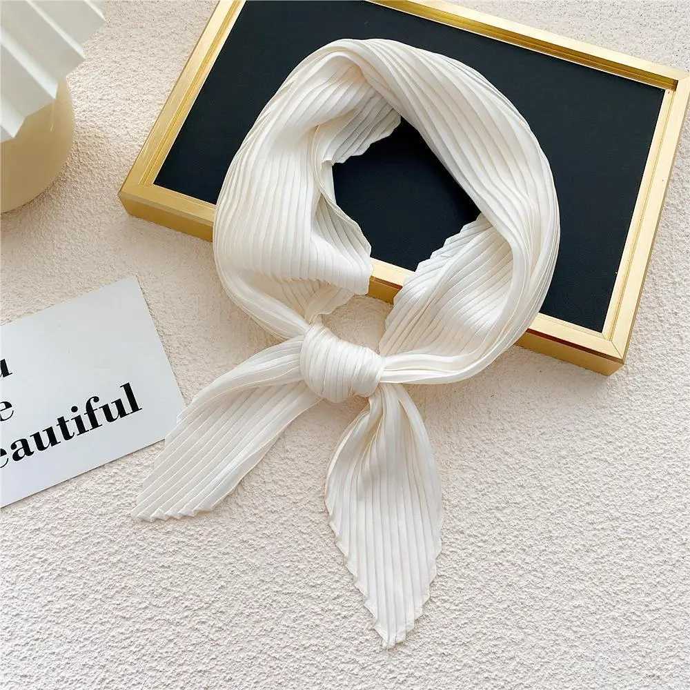 Warm pleated printed silk scarf satin spring and summer scarf 70 * 70cm square neckline solid color scarf decoration X250319