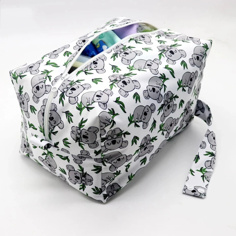 Portable Diaper Bags Reusable Waterproof Fashion Prints Wet/Dry Cloth Wet Bag Mommy Storage Travel Bag With zipper 250319