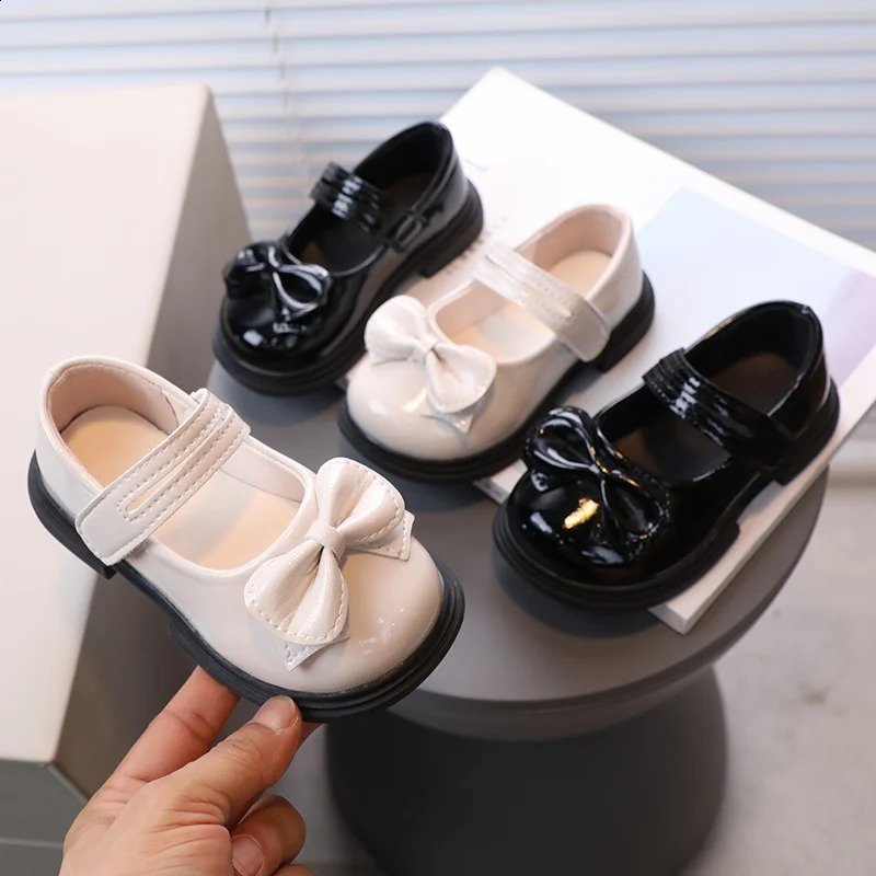 Retro British Style Butterfly Leather Shoes for Kids Girls Party School Casual Soft Sold Children Princess 250319