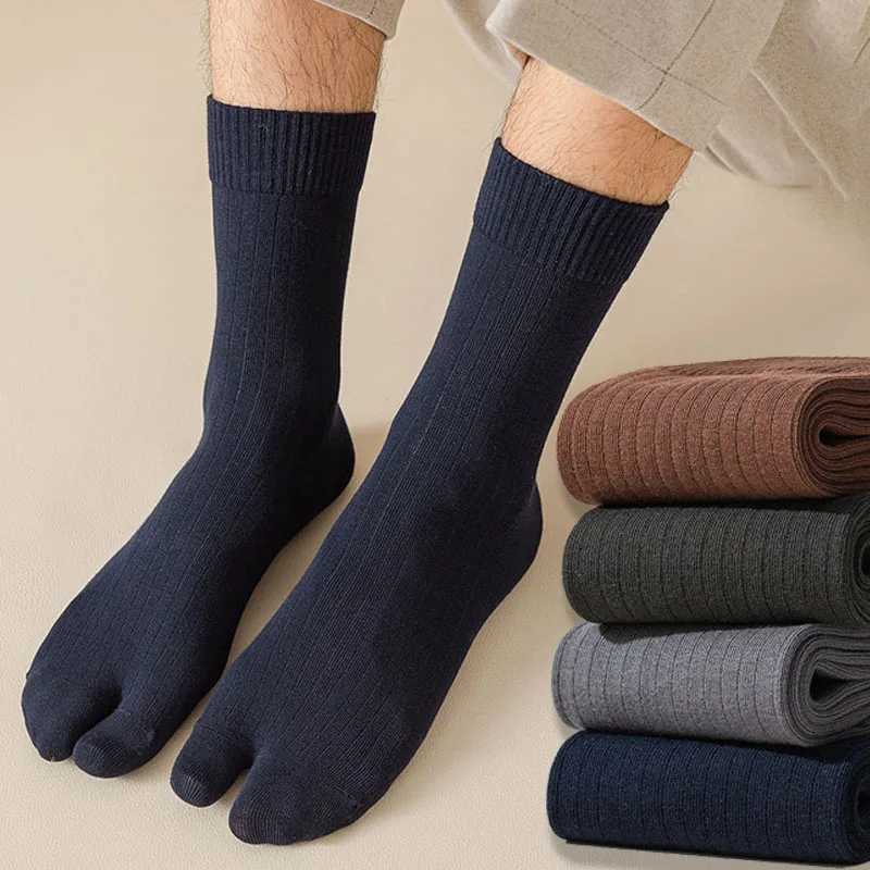 Mens 2 Toe Socks Flip Flop Sandal 2 Toe Middle Tube Socks Solid Color Striped Split Toe Socks Business Casual Cotton Socks X250319