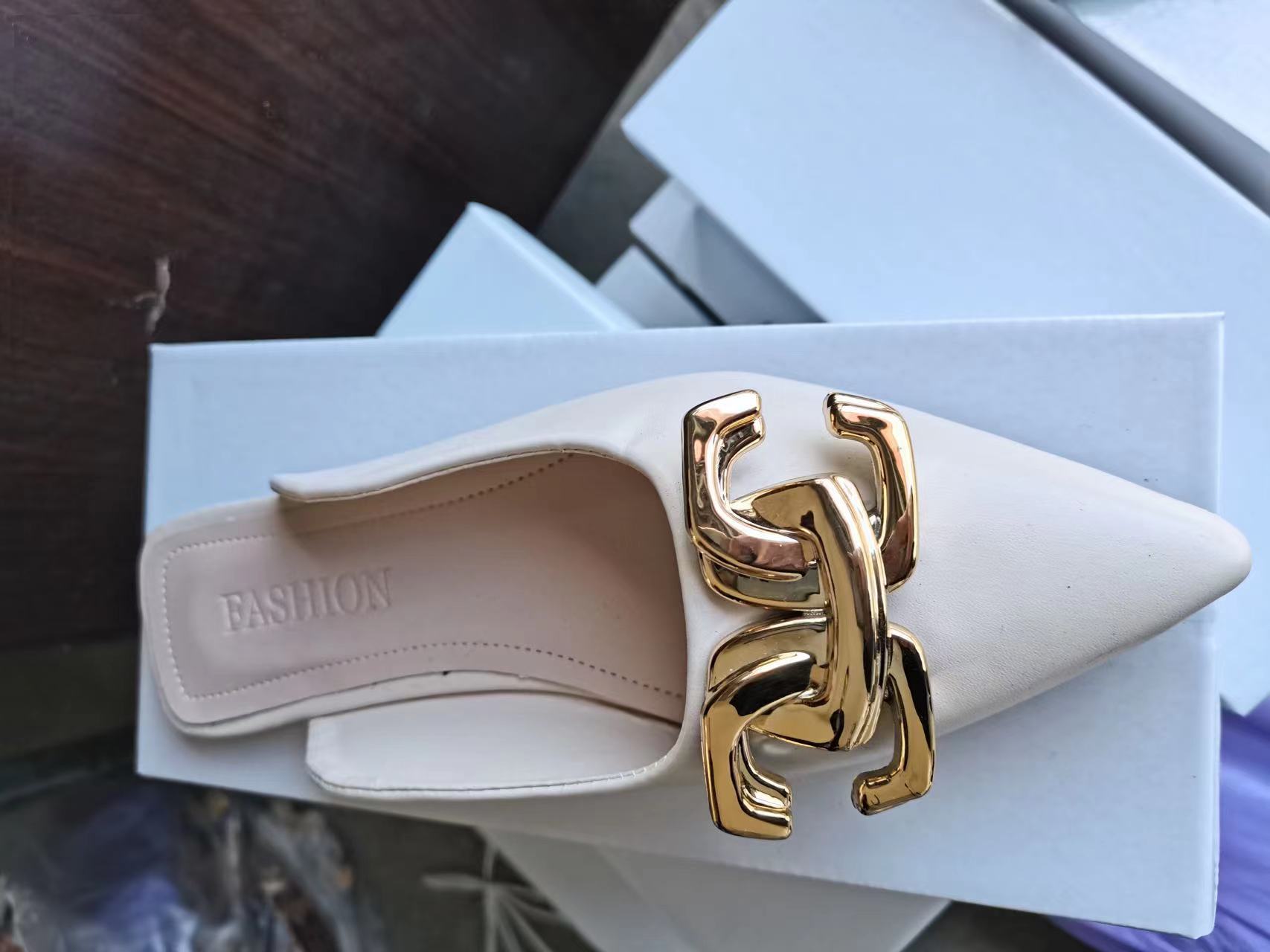 Spring and autumn new baotou half drag pointed head slipper Mueller shoes, low heel lazy half slippers solid color large size slipper