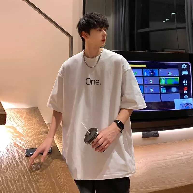 ((M-8XL) Mens oversized T-shirt with casual loose letters indicating that a printed T-shirt is suitable for menT250318