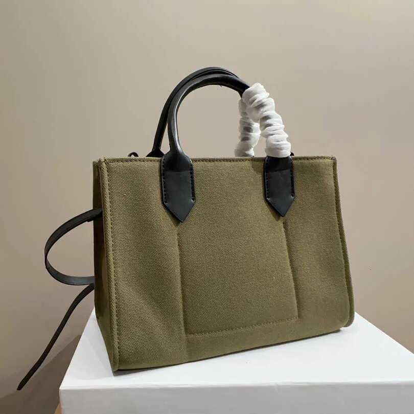Canvas Tot Bag BM Totes Women Large Capacity Leather Designers Handbags Commute Simple Shoulder Shopping Bags Fashion Purse Handbag
