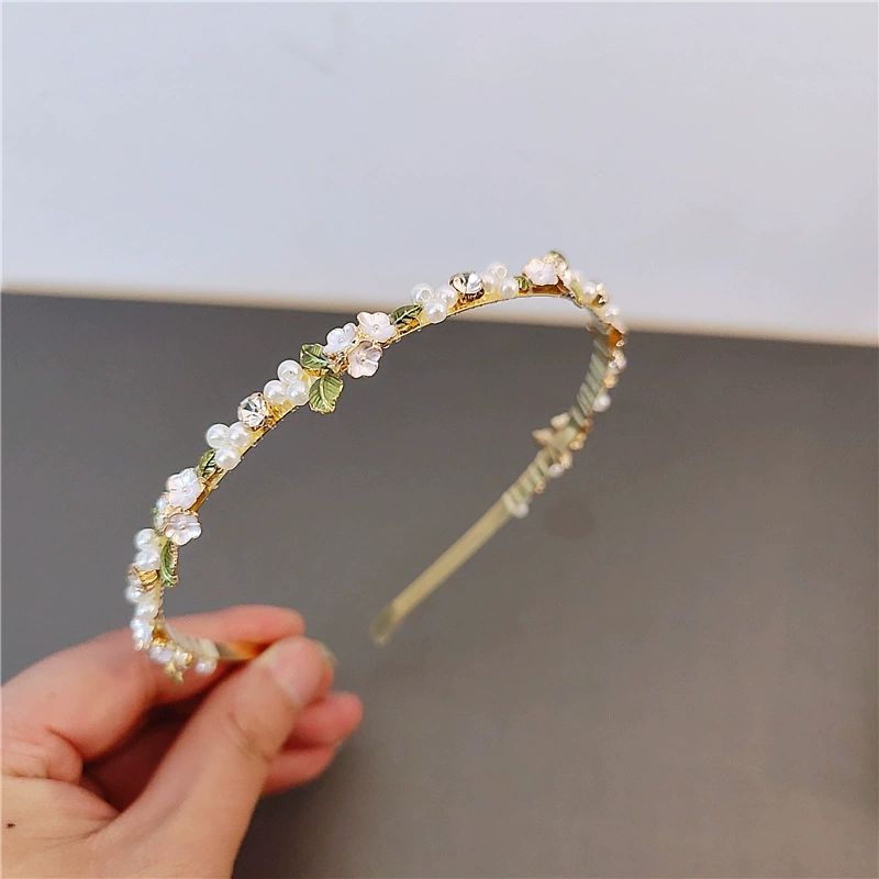 Stylish Leaf Design Ladies Hair Accessory with Imitation Pearls - Perfect for Events & Daily Wear
