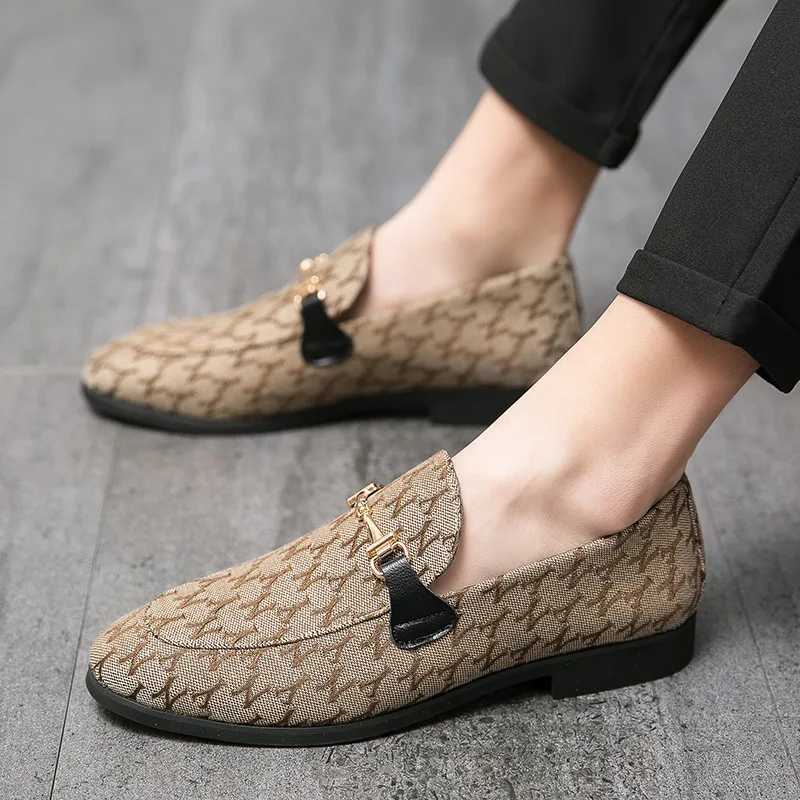 2024 Classic Luxury Mens Moccasin Shoes Fi Designer Mens Loafers Comfortable Flat Shoes Sliding Casual Mens Dress ShoesXJ250319