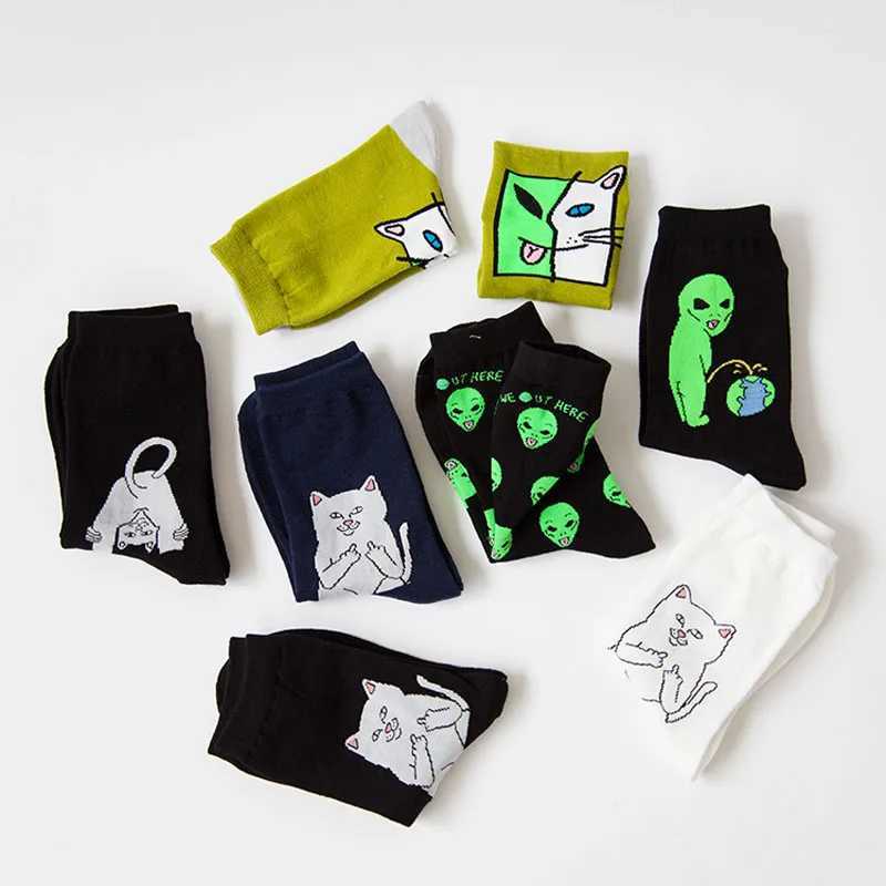 Fashionable unisex cartoon cat art fun alien planet comfortable autumn creative warm cotton Halloween party socks X250319