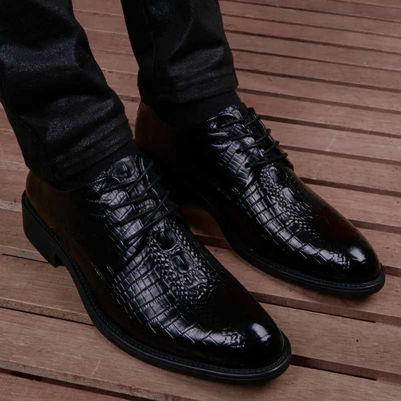 Mens leather flat shoes for spring and summer all Malaysian mens business shoe set UK casual middle-aged and elderly dad Oxford shoesXJ250319