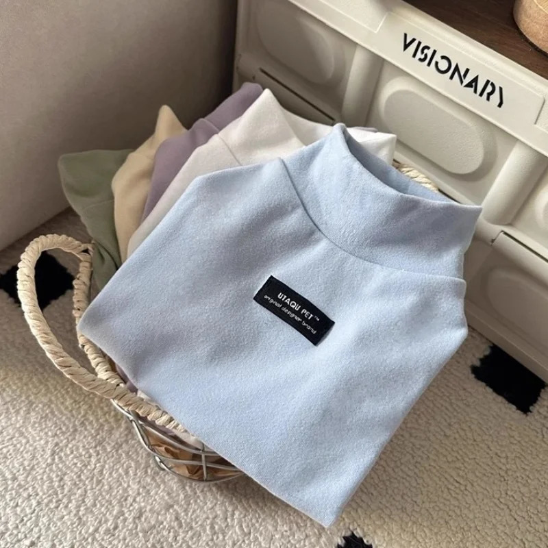 A fashionable solid color dog shirt suitable for small dogs soft dog turtle neck cute cat bottom shirt pet sweater dog supplies 250318