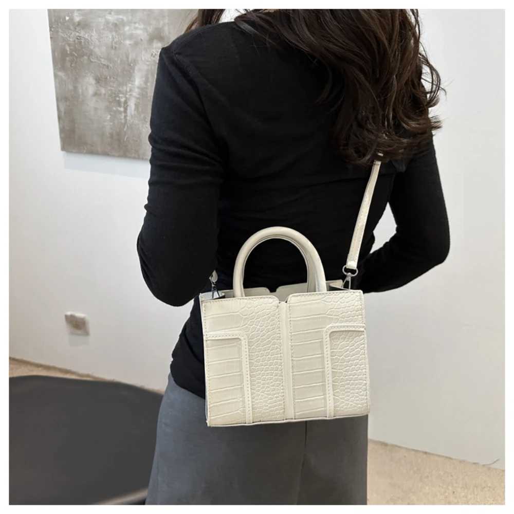 New Crocodile Pattern Crossbody Bag For Wen Version PU Leather Casual Shoder Bag Ladies Solid Color Simple Square Handbag Z250318