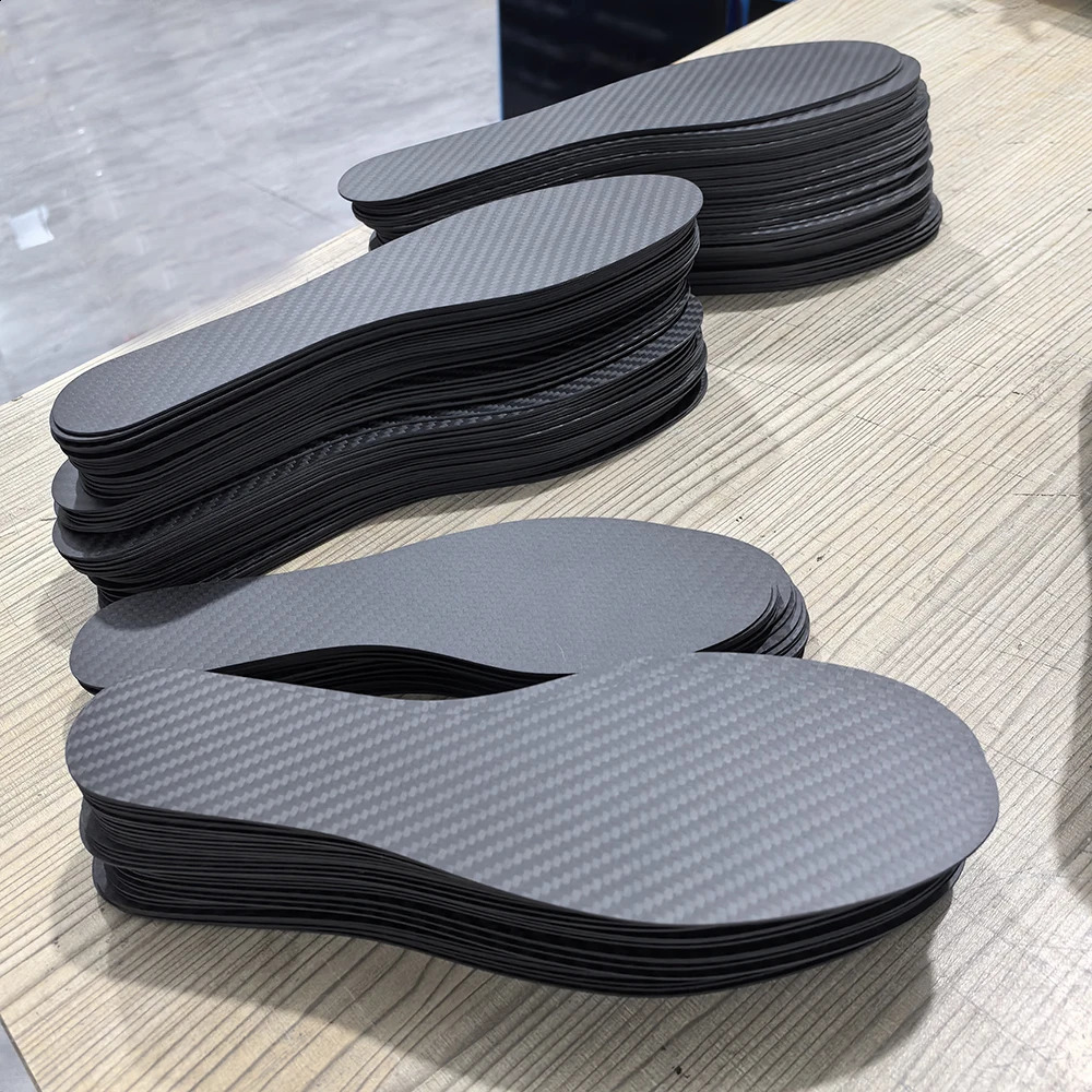 High-Quality 0.8mm1.0mm1.2mm Thickness Carbon Fiber Insole Sports Insole Male Shoe-pad Female Ortic Shoe Sneaker Insoles 250319