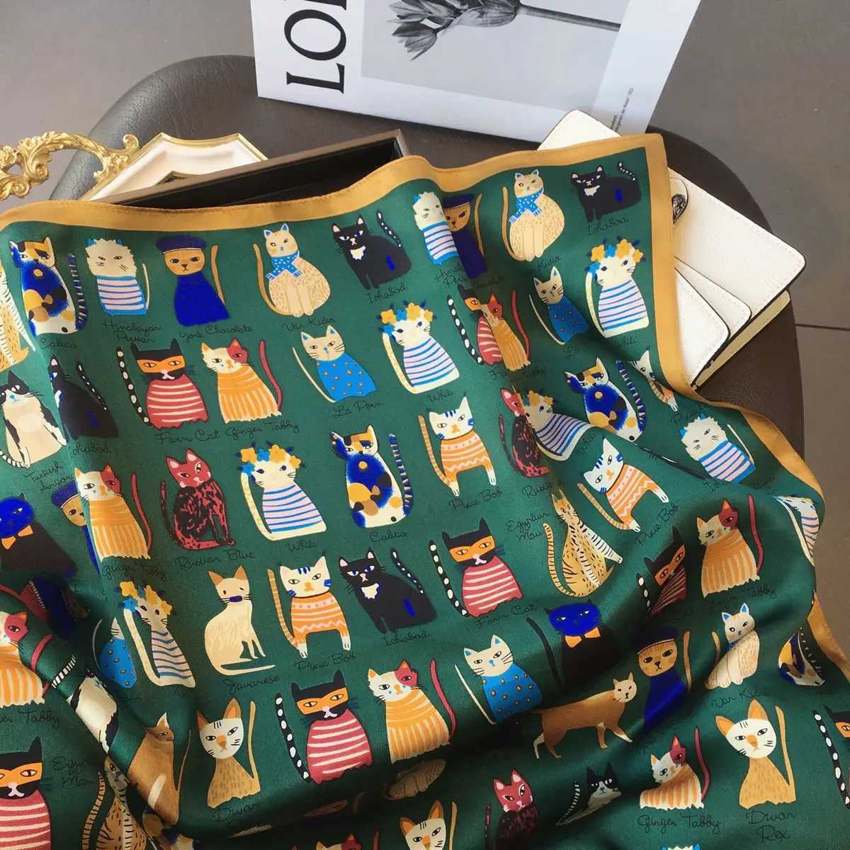 Luxury brand 2023 Silk Square scarf with cat neck headband Kerchief headband Bandana Fem Foard 70cm X250319