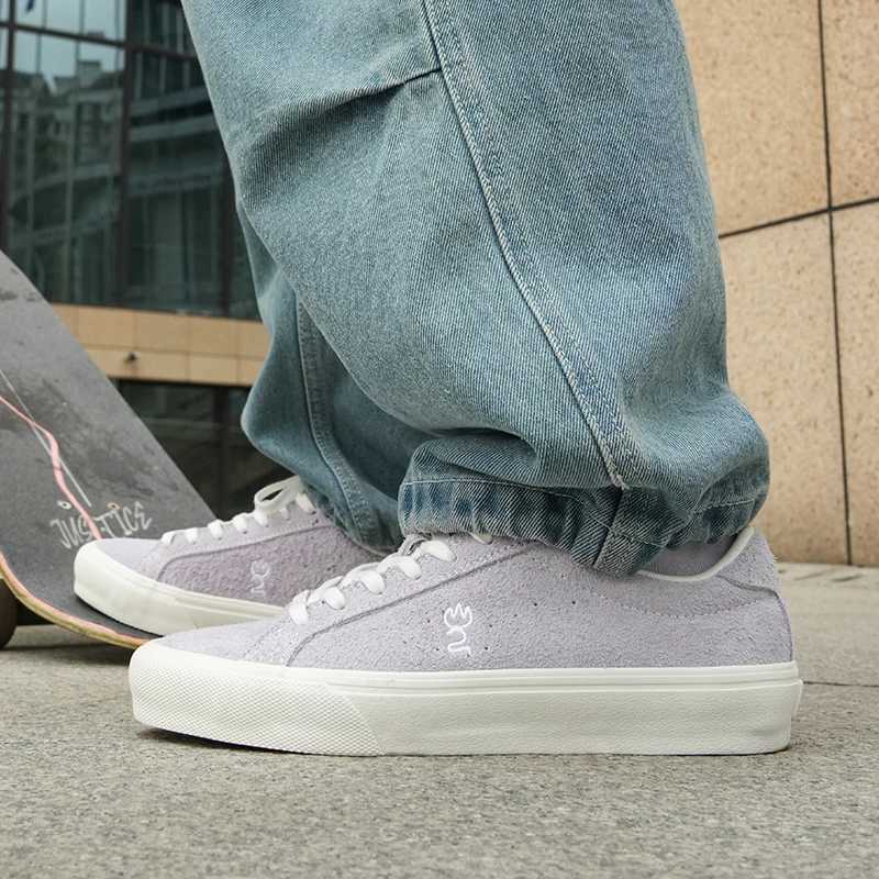 Mens hair suede casual sports shoes Joiints designer skateboarding shoes high-end cfortable sports walking shoes Y250318