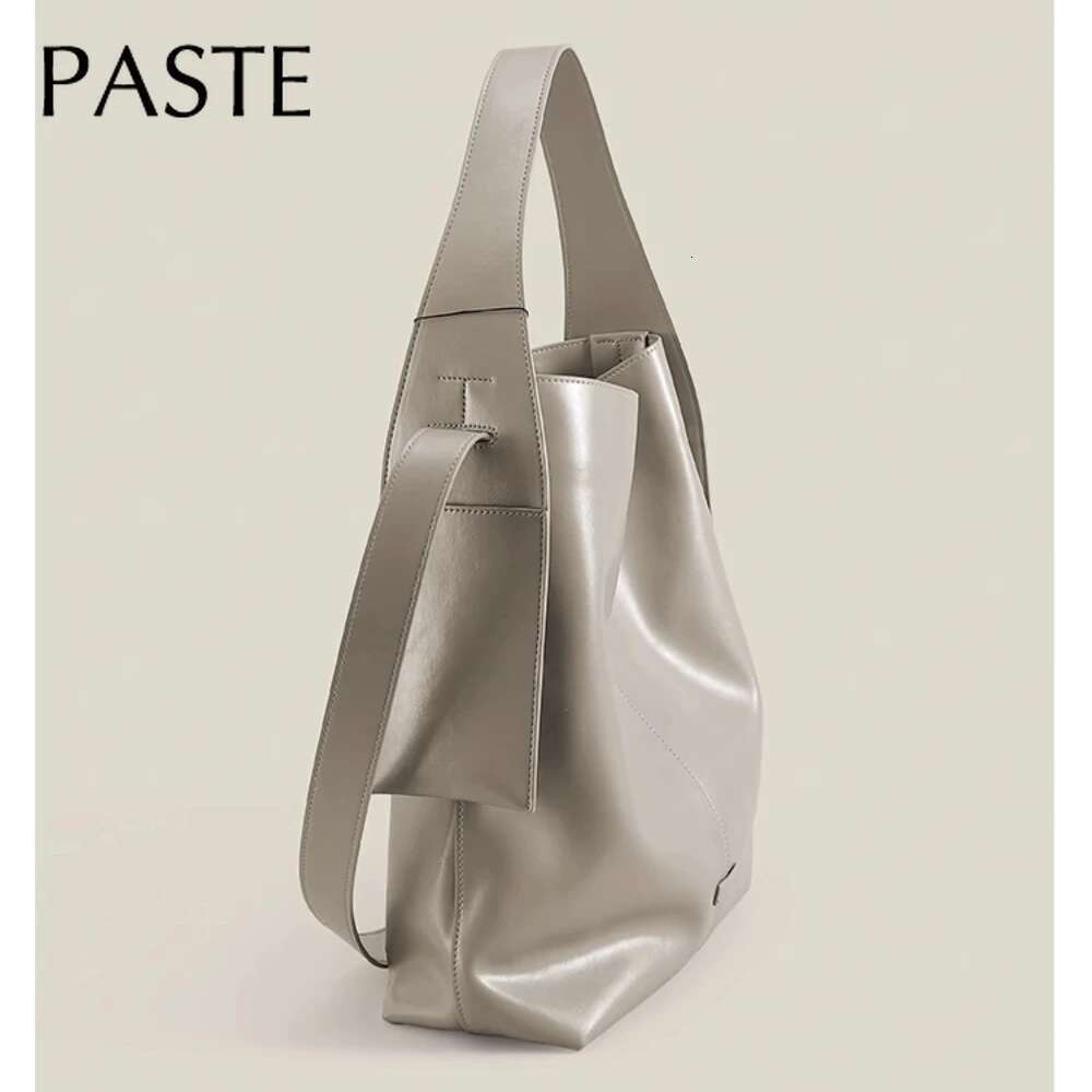 Stylish Easy To Clean Glossy Oil Wax Cow Leather Bucket Tote Slouchy Style Cement Grey Color Leisure Female Shoulder Bag Large
