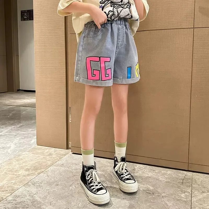 A Thin Style of All Western Girls Childrens Pants Girls Denim Shorts Summer Casual Loose Summer Wear 250319