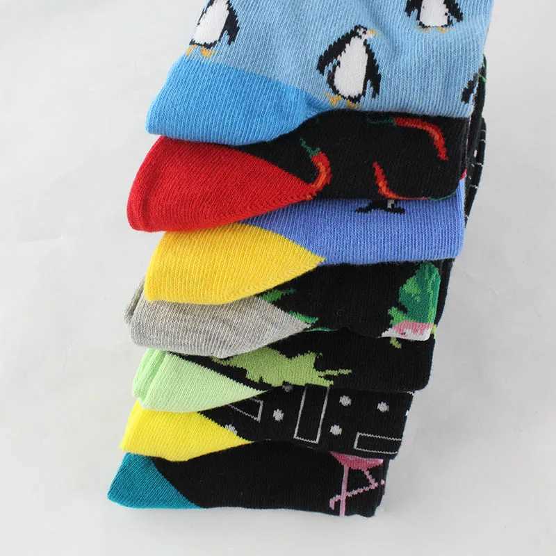 2024 New Hip Hop Cotton Mens Socks Harajuku Happy Fun Animal Flamingo Penguin Chili Dress Socks Mens Wedding Christmas Gift X250319