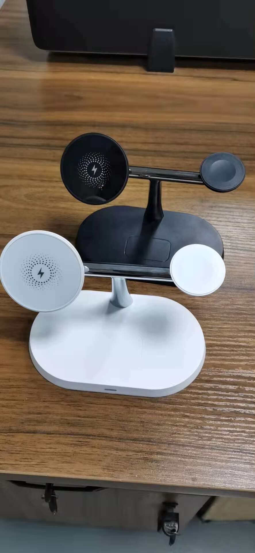 15W 3 in 1 Magnetic Wireless Charger Stand iPhone 12 13 Max Apple Watch Fast Charging Dock Station for Pro