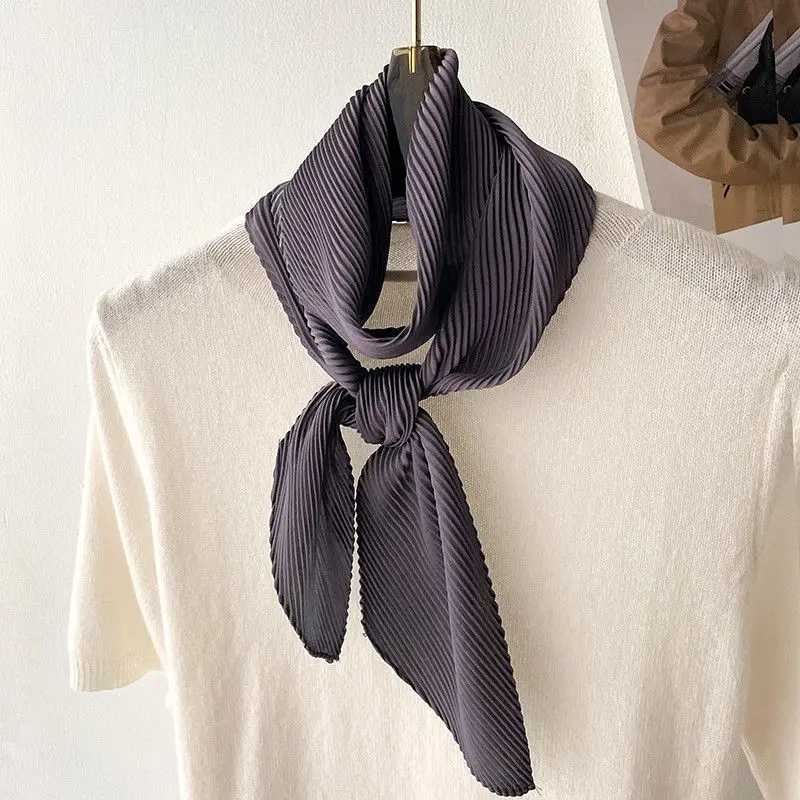 70cm Luxury Satin Neck Square Silk Scarf Packaging Folded Scarf Decorative Scarf Curled Scarf Bandana Handle X250319