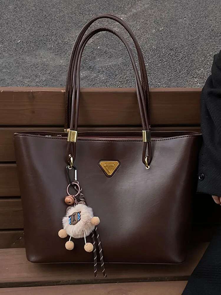 2025 Winter New High-End Designer Fashion Personality Large-Capacity Tote Work Commuter Shoulder Bag Retro Trend