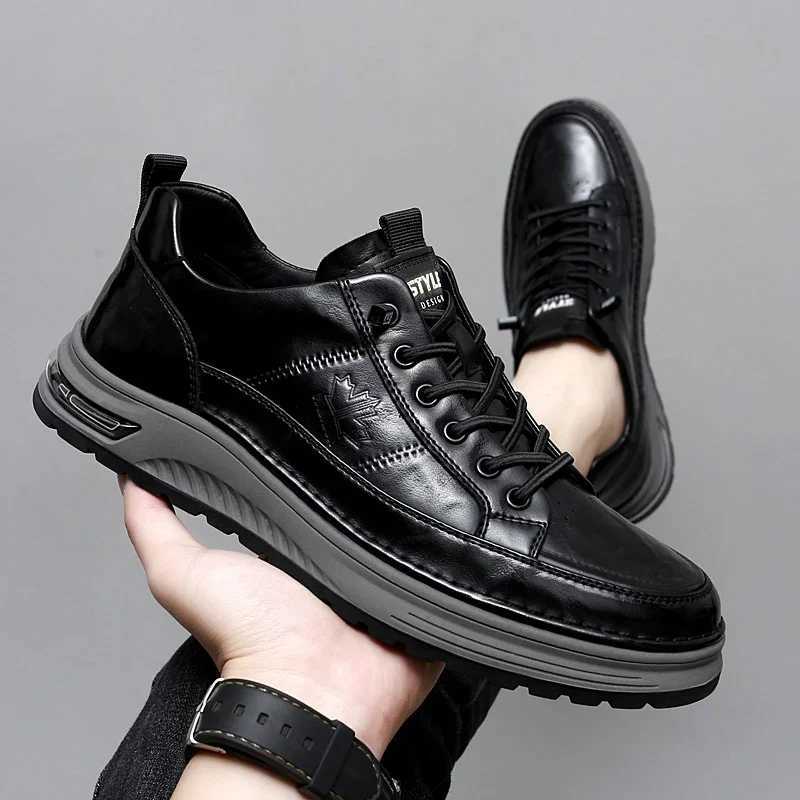 Luxury leather mens casual business shoes high-quality Fi lace office dress shoes outdoor running mens sports shoesXJ250319