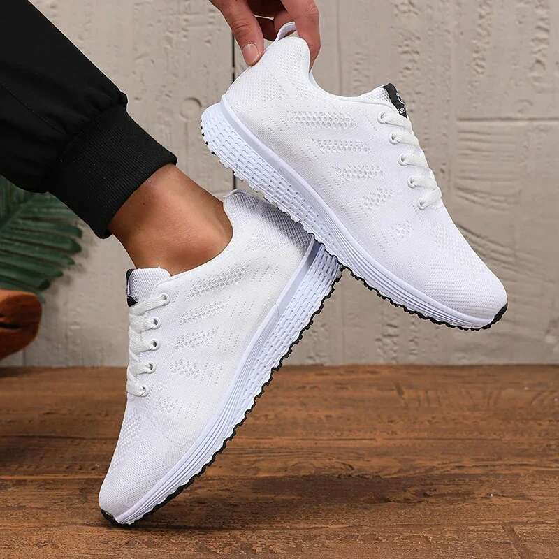 2025 New Men's Colorful Designer Fashion Luxury Design Lightweight, Breathable, Comfortable, Durable Mesh Training Sneakers