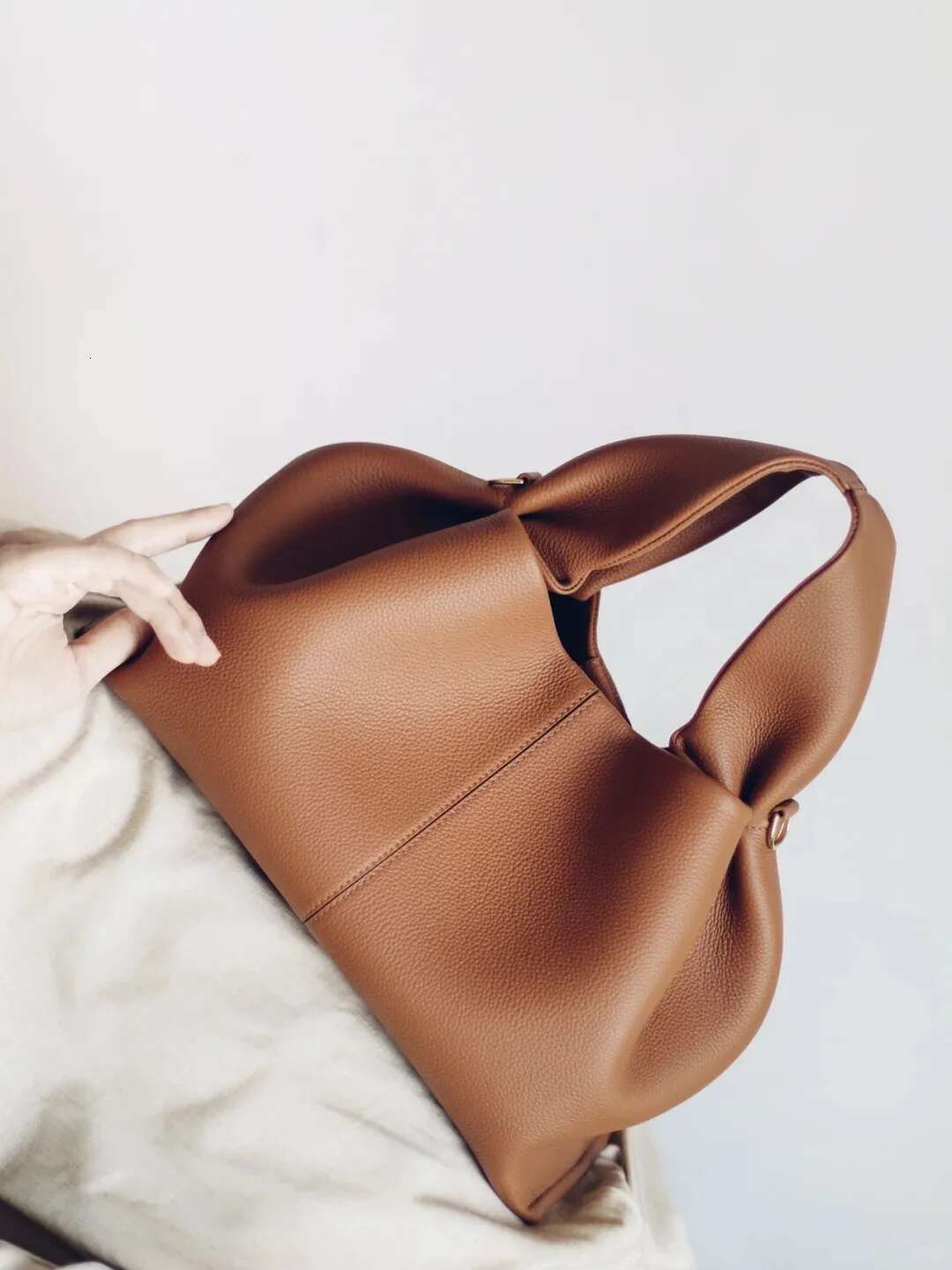 Pol Cloud Wrap Pebbled Cowhide Dumpg Hand-Held Crossbody Bag